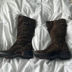 Soffett suede brown mid calf boots. Good used conditions size 6 1/2